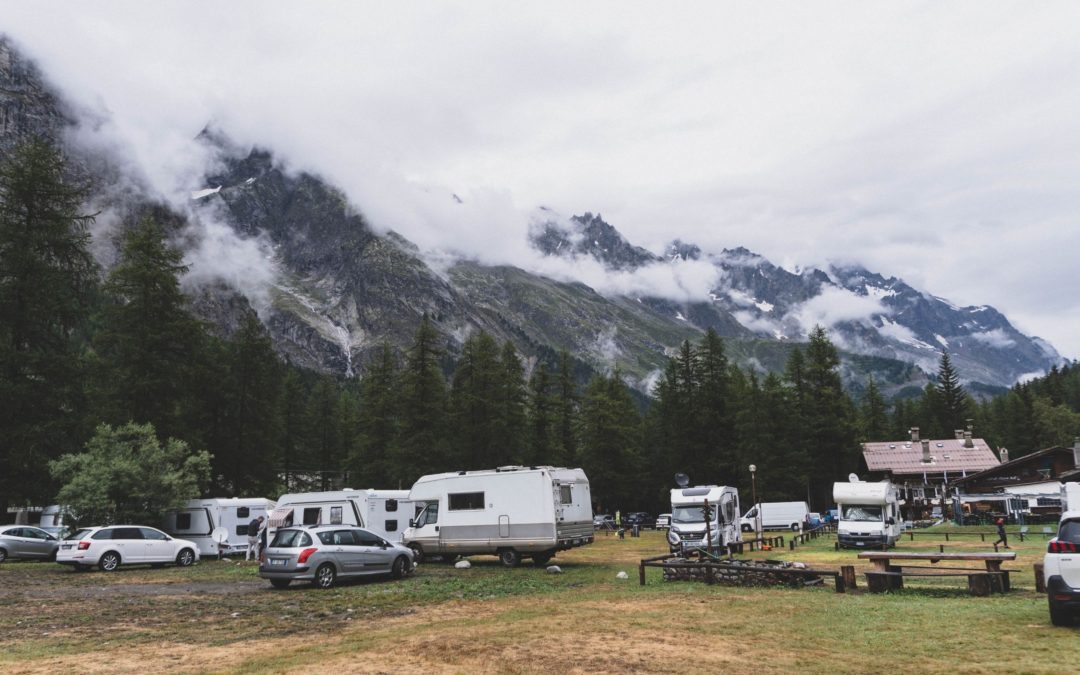 Private vs Public Campgrounds: What’s The Difference?